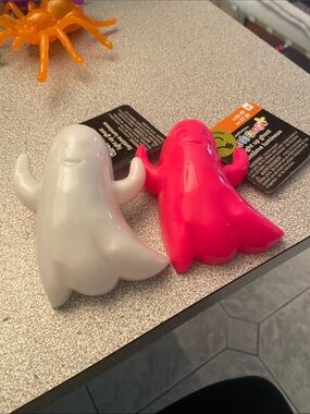 Glow Buddies Ghost Pink and White -light up suction